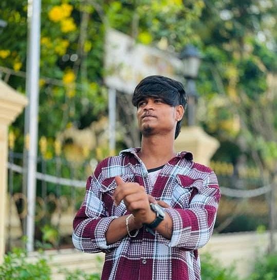 காரைக்குடி: நிபந்தனை ஜாமீனில் கையெழுத்திட்டு சென்ற ரெளடி - போலீஸ் ஸ்டேஷன் அருகிலேயெ வெட்டிக்கொலை