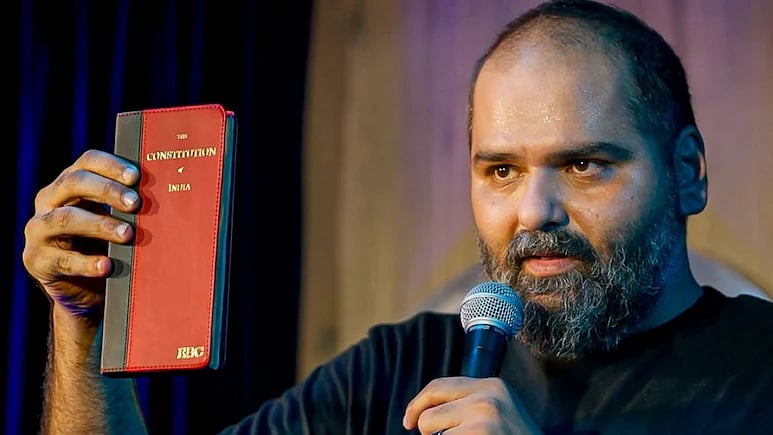 `ஷிண்டே துரோகி’ என்று சொன்ன காமெடி நடிகர் - படப்பிடிப்பு நடந்த ஸ்டூடியோவை இடித்த மாநகராட்சி