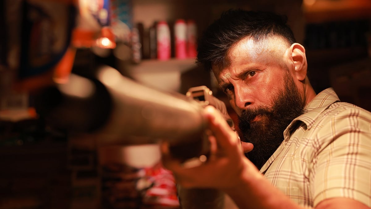 Veera Dheera Sooran: `என் தந்தை   திரையரங்கிற்குச் சென்று...' - மன்னிப்புக் கேட்ட இயக்குநர் 