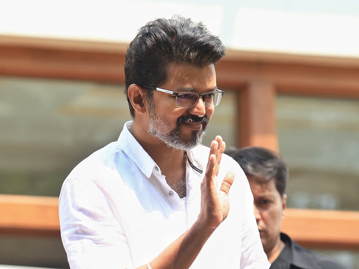 Vijay: 'மண்ணில் விதைக்கப்பட்ட நம் உறவுகளுக்கு...' - தவெக தலைவர் விஜய் பதிவு