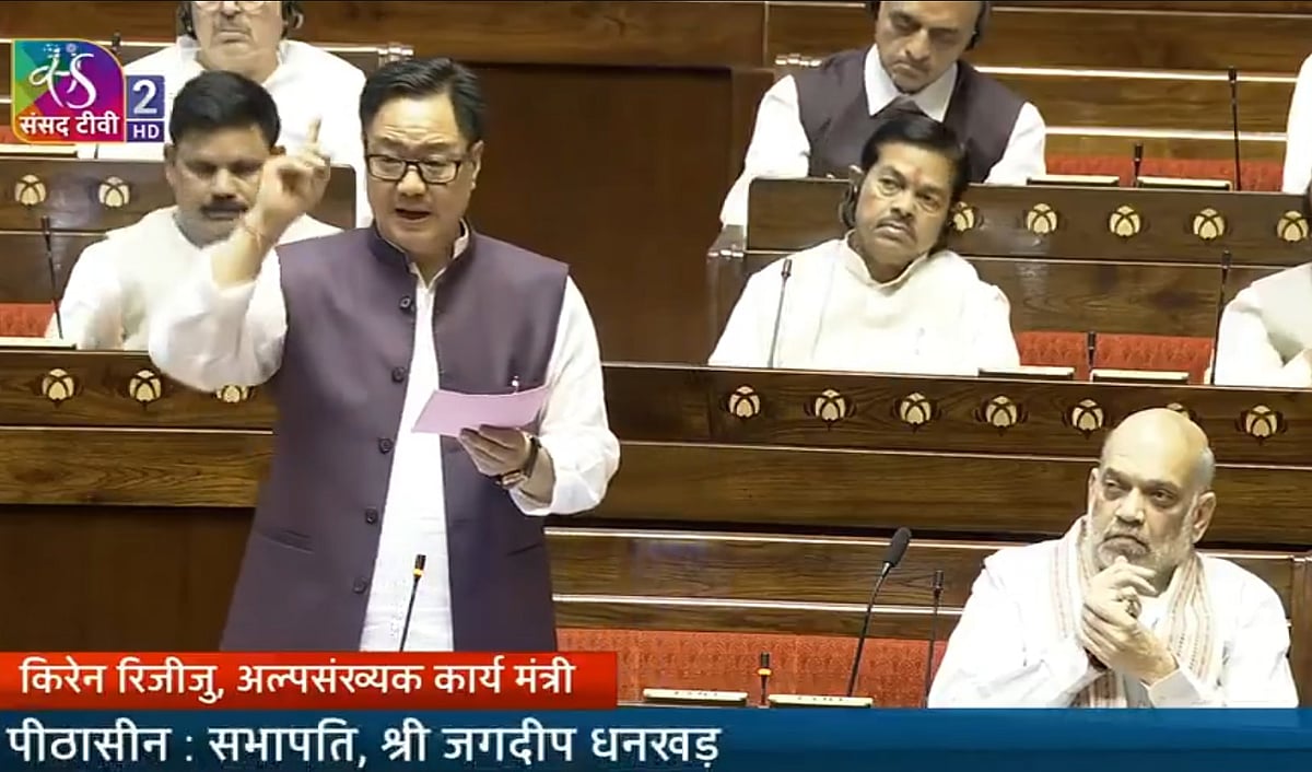 "பிரதமரை மந்திரவாதி எனச் சொல்வது தரம் தாழ்ந்த பேச்சு.!" - ராகுல் காந்திக்கு கிரண் ரிஜிஜு கண்டனம்