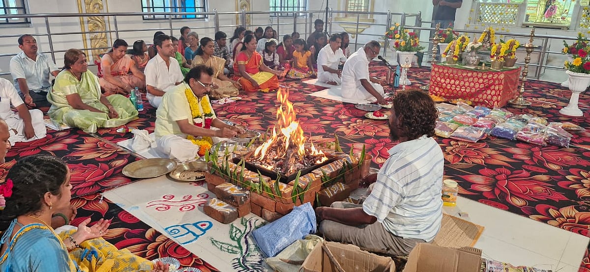 கன்னியாகுமரி: பொற்றையடி சாய்பாபா கோயில் வருஷாபிஷேக விழா; சிறப்பு   வழிபாடு | Photo Album