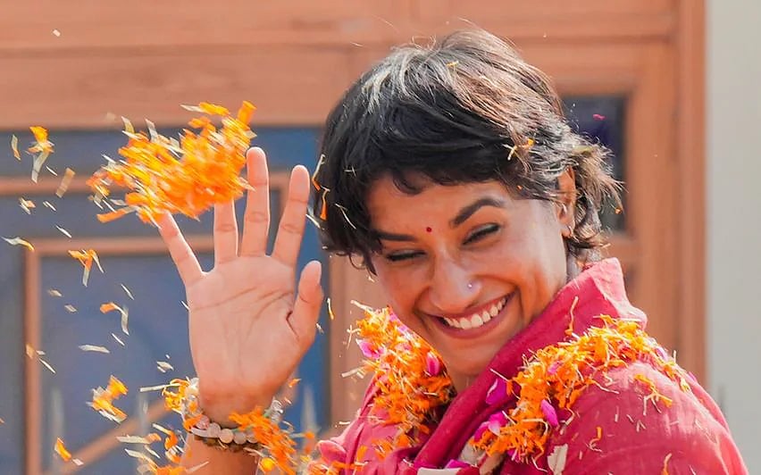 Vinesh Phogat: ``அரசு வேலை, நிலம் வேண்டாம்; ரூ.4 கோடி போதும்..'' - வினேஷ் போகத் சொல்வதென்ன?