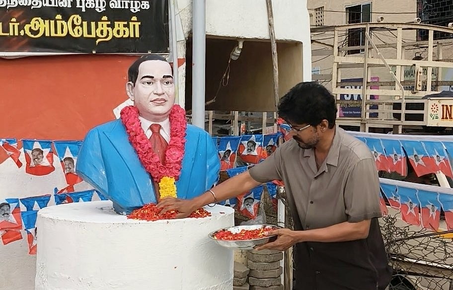 TVK: 'நம் சமூகத்தில் சமத்துவம் நிலைத்திட உறுதி ஏற்போம்'-அம்பேத்கர் சிலைக்கு மரியாதை செலுத்திய விஜய் 