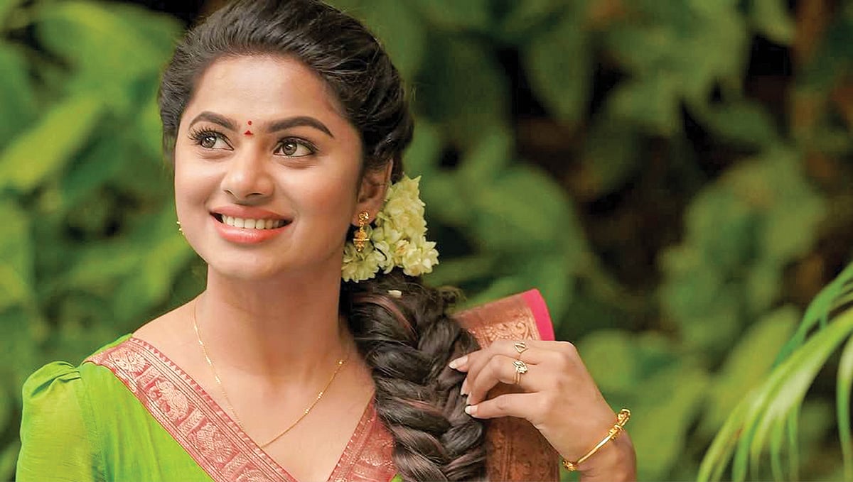 Serial update: மூணு பேருக்காக முடிச்சு விட்டாங்க! - வருத்ததில் ‘ஆடுகளம்’ சீரியல் ஆர்ட்டிஸ்டுகள்?