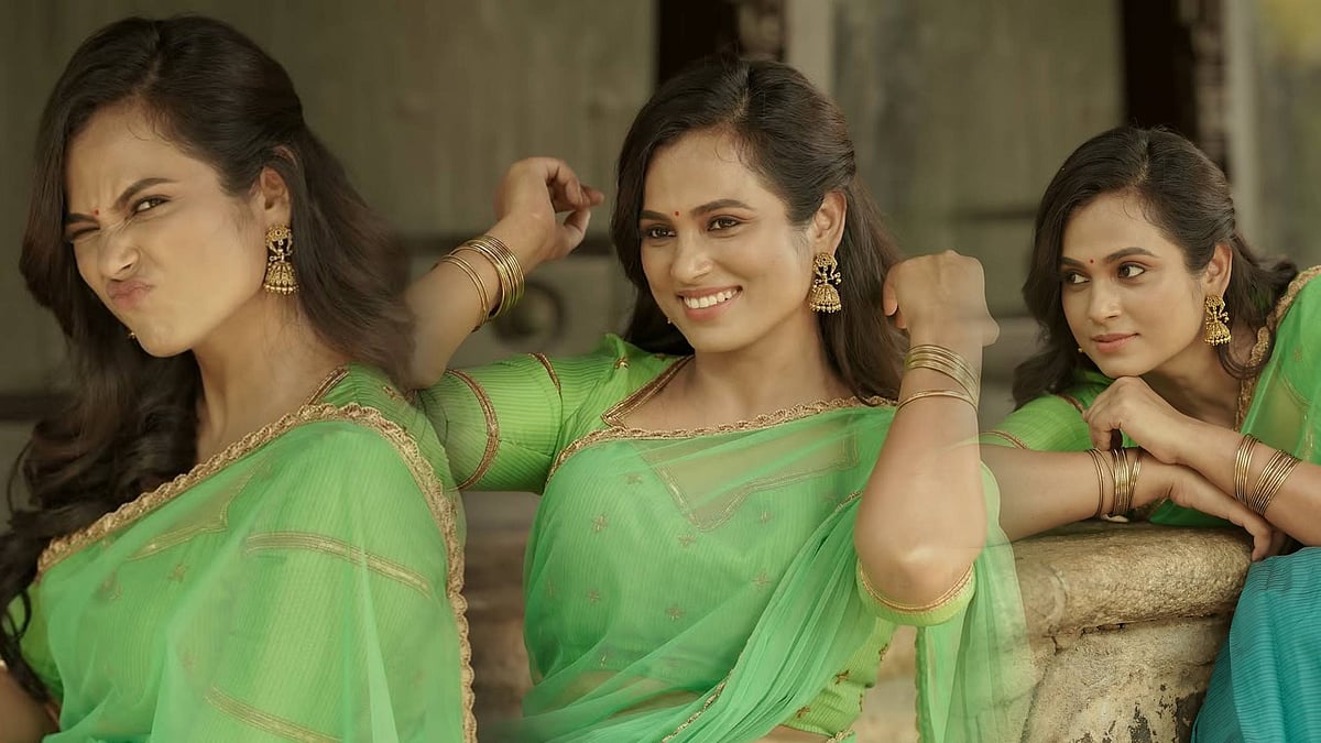 Ramya Pandian: `தாவணி போட்ட தீபாவளி..' - பச்சை தாவணில் ரம்யா பாண்டியன் |Photo Album