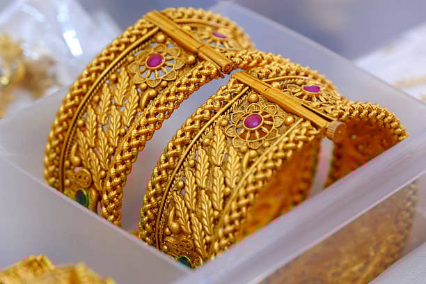 Gold Rate : `மீண்டும் ஏறுமுகம்' - ஒரே நாளில் தங்கம் விலை பவுனுக்கு ரூ.2000 உயர்வு!