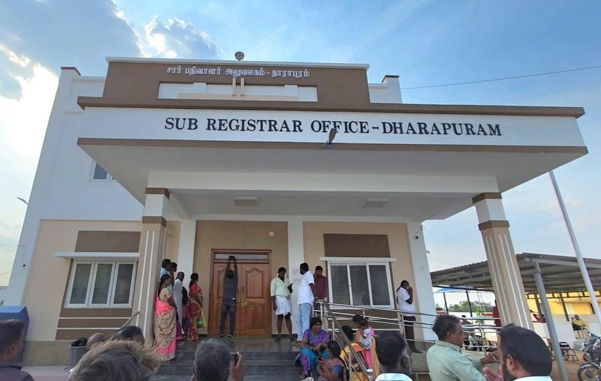 பதிவாளர் அலுவலக கழிவறையில் ரூ.3 லட்சம்; லஞ்ச ஒழிப்புத்துறையின் சோதனையில் பறிமுதல்; நடந்தது என்ன?