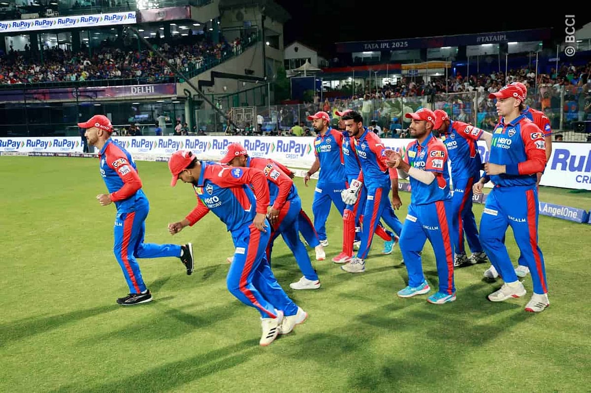 Delhi Capitals: 'டேபிள் டாப்பர் டு ப்ளே ஆப்ஸ் போராட்டம்!- டெல்லி கேப்பிட்டல்ஸ் அணி எங்கே சறுக்கியது?