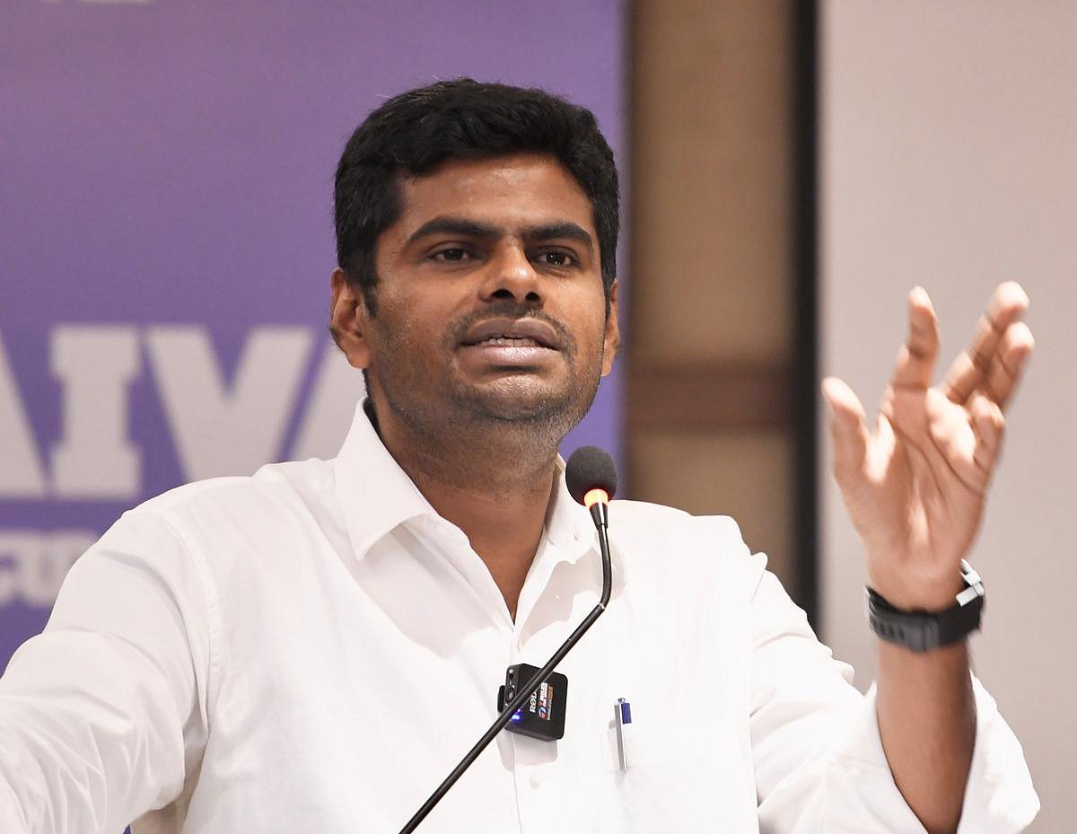'தேசிங்கு பெரியசாமியும் நானும் காலேஜ்மேட்ஸ்; அப்போவே அவரு...'- அண்ணாமலை பகிரும் சுவாரஸ்யம்