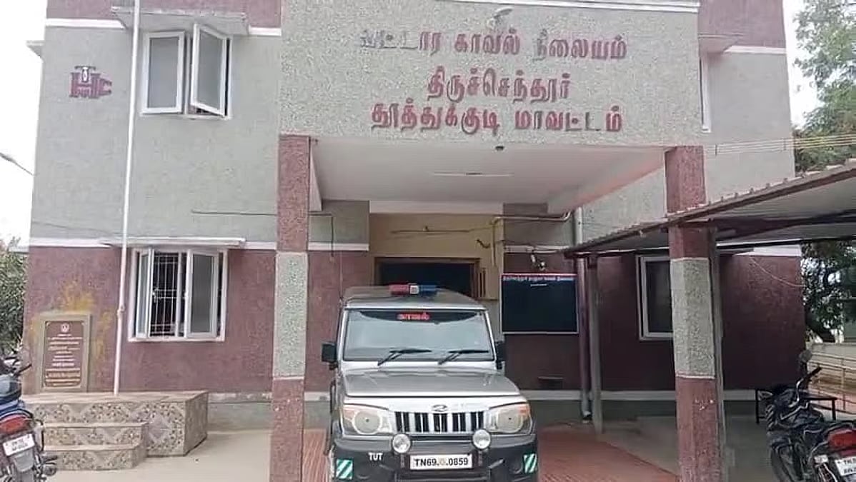 திருச்செந்தூர்: 3 வயது குழந்தை கழுத்தை நெரித்து கொலை; மனநலம் பாதிக்கப்பட்ட தாய் கைது; பின்னணி என்ன?