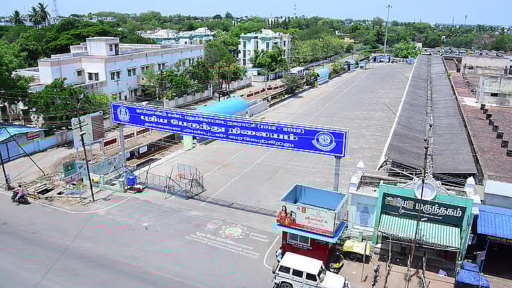 புதுக்கோட்டை: உயிரோடு குழந்தையைப் புதைக்க முயன்ற குடும்பம்; கடைசி நிமிடத்தில் மீட்ட போலீஸ்