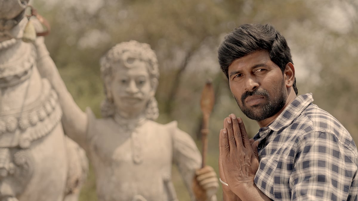 ஆகக்கடவன விமர்சனம்: பிரச்னையில் மாட்டிக்கொள்ளும் நண்பர்கள்; புதுமுகங்களின் முயற்சி எப்படி?