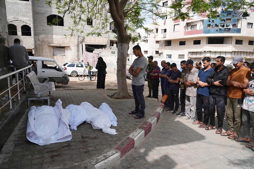 Gaza: இஸ்ரேலின் கொடூர தாக்குதல்... பெண் மருத்துவரின் 10 குழந்தைகளில் 9 பேர் பலியான சோகம்