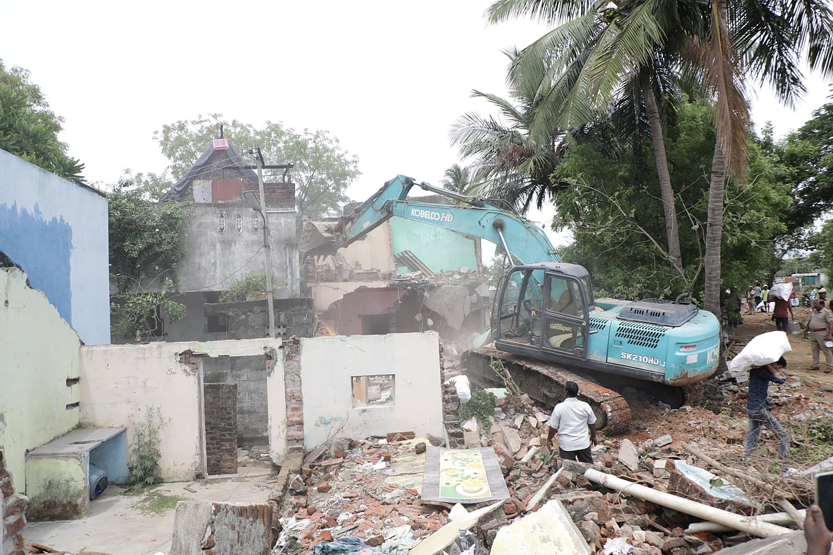 ``எங்களுக்கு மட்டும் திராவிட `புல்டோசர்’ மாடல்” - வேதனையில் கொதிக்கும் அனகாபுத்தூர் மக்கள்!