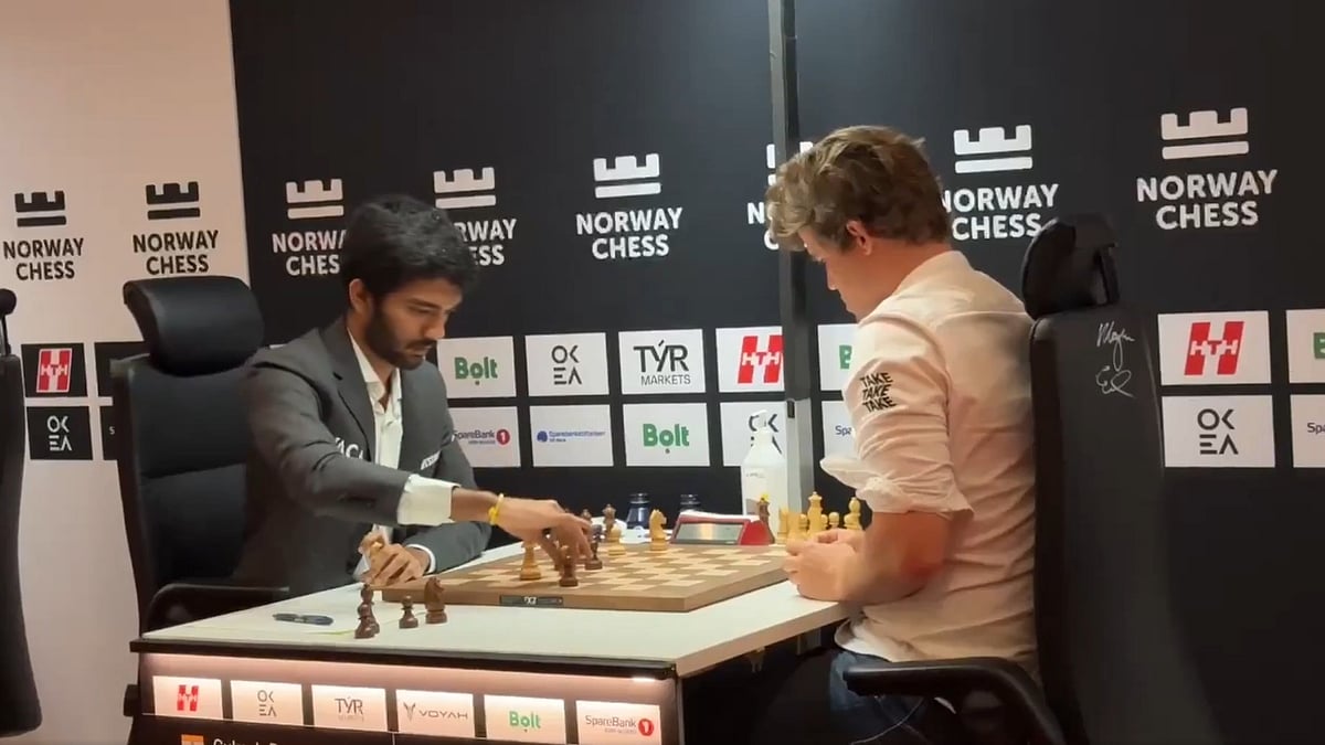 Gukesh vs Magnus Carlsen: குகேஷிடம் முதல்முறையாகத் தோல்வி - ஏமாற்றத்தில் மேஜையில் குத்திய கார்ல்சன்