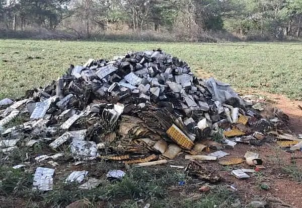 வாய்க்காலில் 200 கிலோ மாத்திரைகள்; அகற்றிய மாசுக்கட்டுப்பாடு வாரியம்; அதிகாரிகள் சொல்வது என்ன?