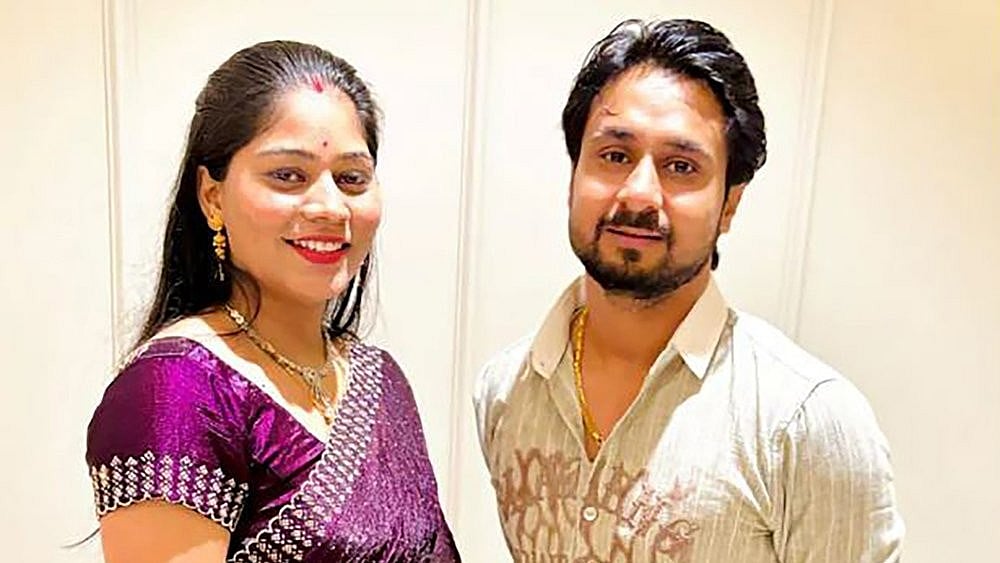 `அவரை என்ன செய்கிறேன் பார்’ - காதலை ஏற்காத தாயாரை மிரட்டிய சோனம்; காதலனின் சகோதரி சொல்வதென்ன?