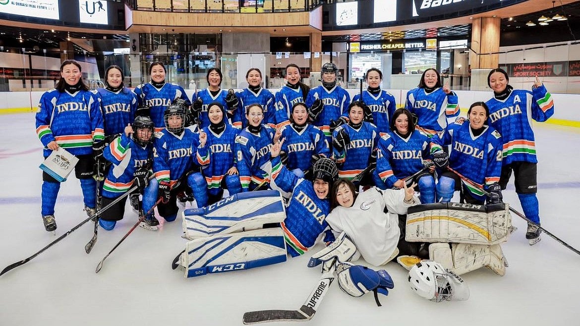 `ஐஸ் ஹாக்கியில் வரலாறு படைத்த இந்திய வீராங்கனைகள்' - உறைபனியில் உருவான அணியின் கதை!