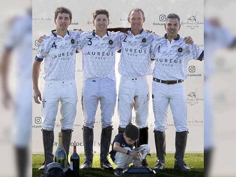 போலோ விளையாடியபோது மாரடைப்பு; நடிகை கரிஷ்மா கபூரின் முன்னாள் கணவர் சஞ்சய் கபூர் மரணம்