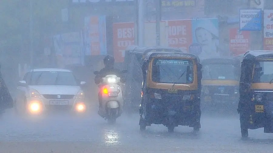 இன்றும், நாளையும் எங்கெங்கு மழை பெய்யும்? - வானிலை அறிக்கை; வீக் எண்ட் பிளான் கவனம் மக்களே!