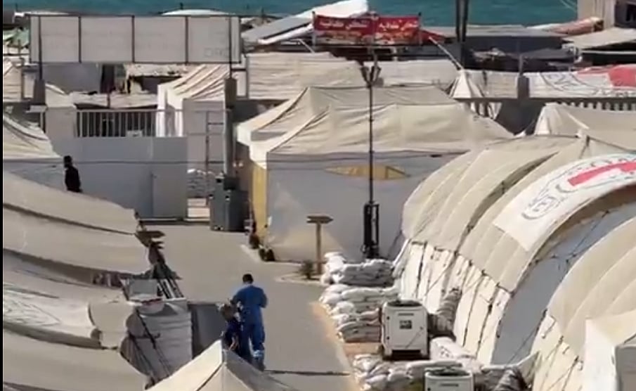 Gaza: 'உணவுக்காக கையேந்தியவர்களை சுட்டுக்கொன்ற இஸ்ரேல்' - என்ன நடந்தது?