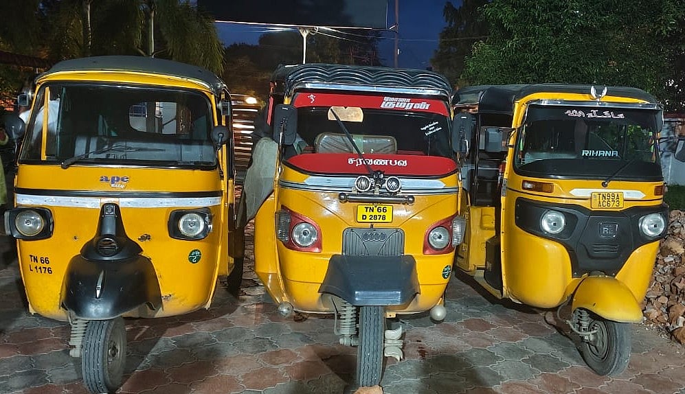 கோவை: புலம்பெயர் தொழிலாளிகளை மிரட்டி பணம் பறிப்பு; ஆட்டோ ஓட்டுநர்கள் கைதின் பின்னணி என்ன?