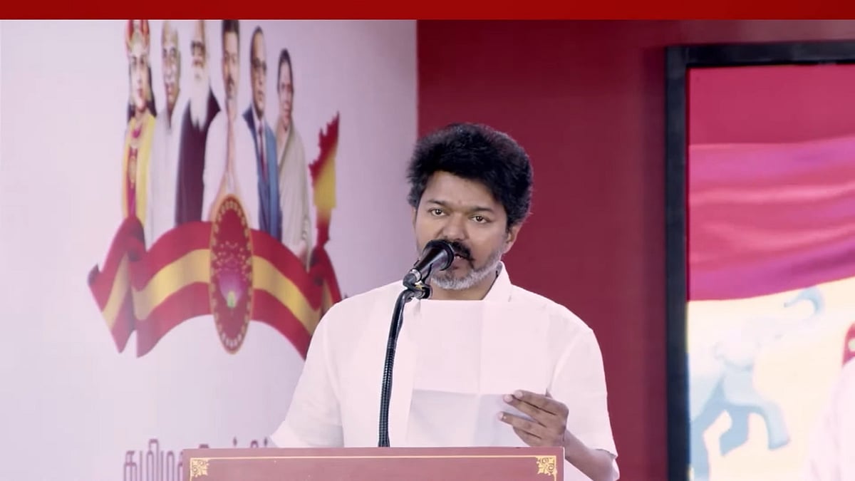 Vijay : மக்கள் முதல்வர்னு எப்படி நாக்கு கூசாமா சொல்றீங்க? - ஸ்டாலினை கடுமையாக சாடிய விஜய்!