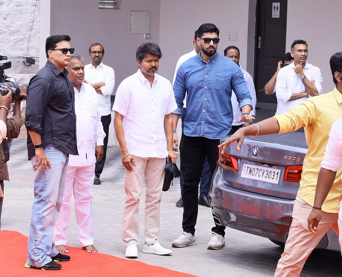 TVK : 'ஆகஸ்ட்டில் பிரமாண்ட மாநாடு; விஜய்தான் முதல்வர் வேட்பாளர்!' - தவெகவின் முக்கிய தீர்மானங்கள்!