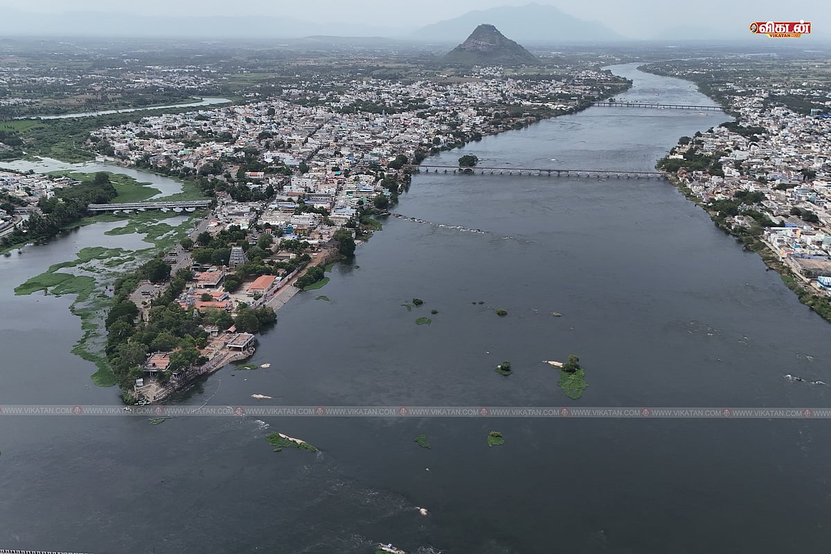 கடல் போல் காட்சியளிக்கும் பவானி கூடுதுறை; காவிரி - பவானி சங்கமத்தின் அழகிய காட்சி! | Photo Album