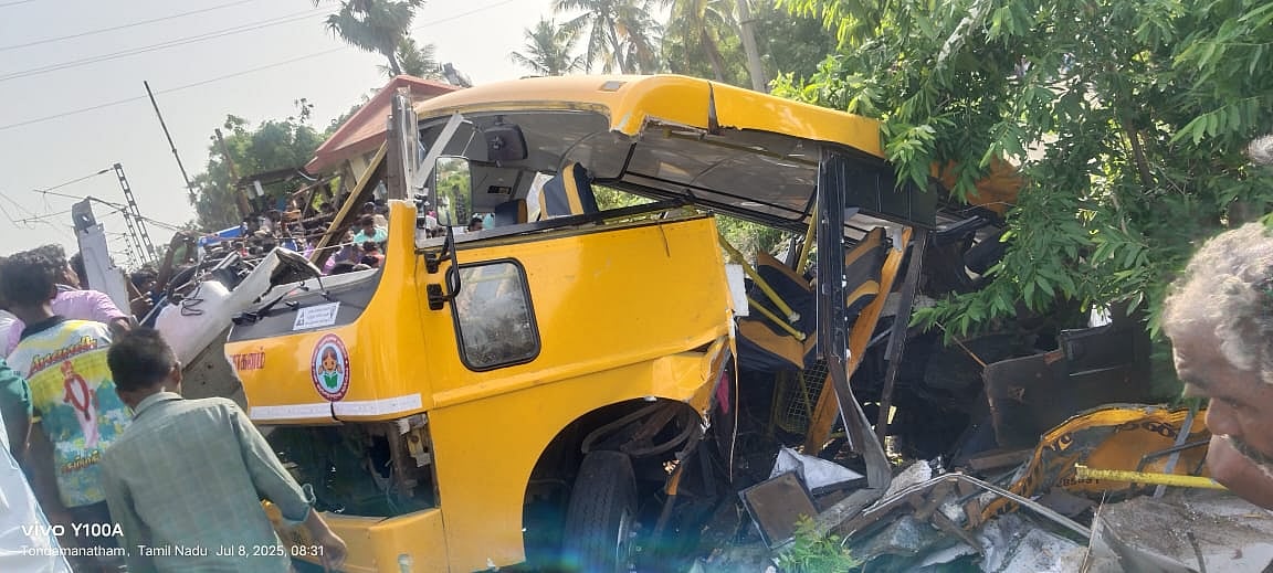 கடலூர்: 50 மீட்டர் துரம் தூக்கி வீசப்பட்ட வேன்; 3 மாணவர்கள் உயிரிழந்த ரயில் விபத்தின் முழு பின்னணி