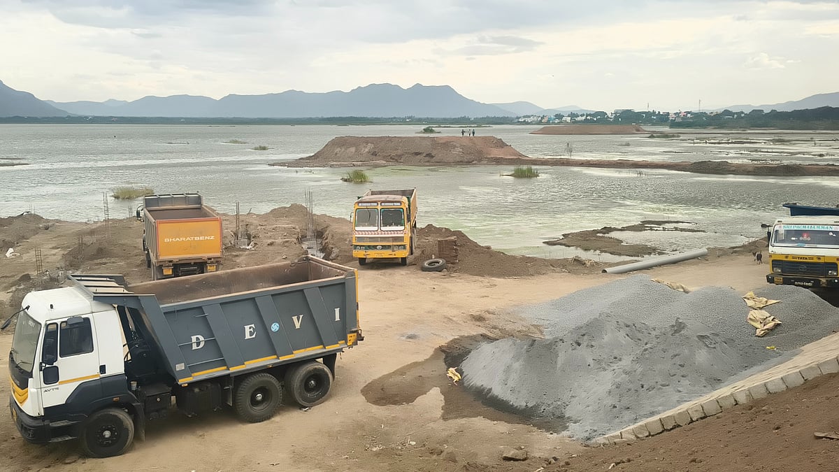 வேலூர்: சதுப்பேரியில் படகு சவாரி, இரண்டு செயற்கை தீவுகள்... வேலூரில் புதிய டூரிஸ்ட் பாயிண்ட்!