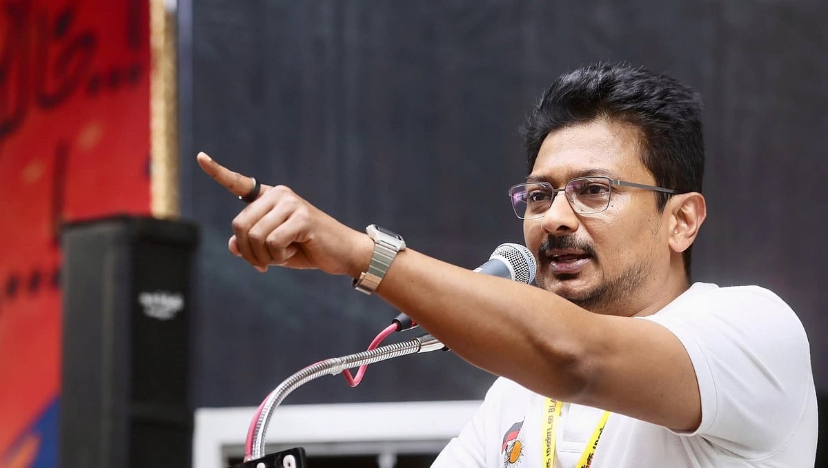 Target Gen Z: விஜய், சீமானுக்கு எதிரான தி.மு.க-வின் வியூகம் எடுபடுமா?