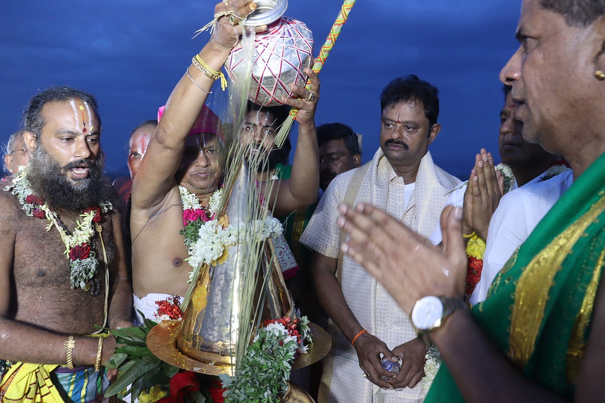 ஸ்ரீவில்லிபுத்தூர்: திருவண்ணாமலை சீனிவாச பெருமாள் கோயிலில் 36 ஆண்டுகளுக்கு பிறகு கும்பாபிஷேகம்