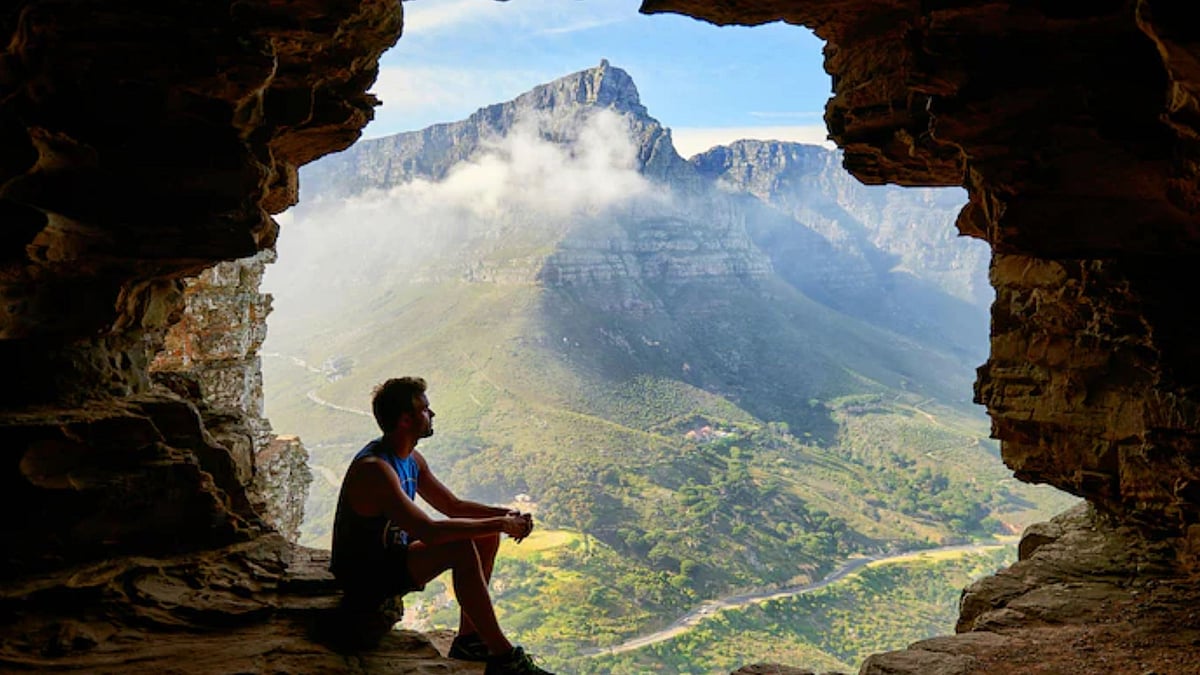 காதலியை மறக்க மலையேறிய இளைஞன்; 6 நாட்களுக்குப்பின் கண்டுபிடிக்கப்பட்டது எப்படி? 