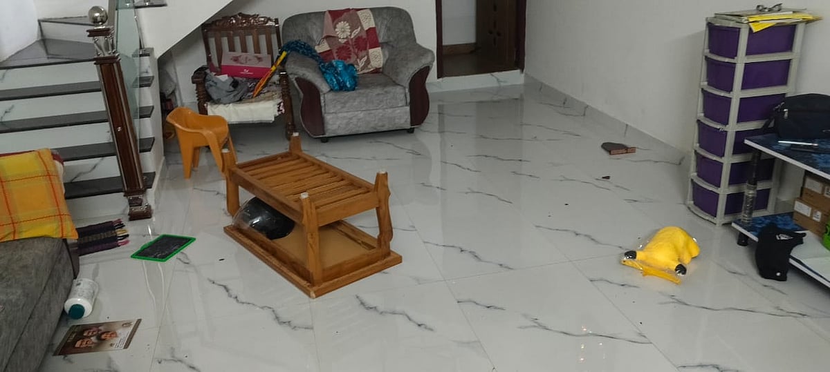 திமுக கவுன்சிலர் வீட்டுக்குள் புகுந்து தாக்கிய கும்பல்;  திருச்சியில் சாலை மறியல்! - நடந்தது என்ன?