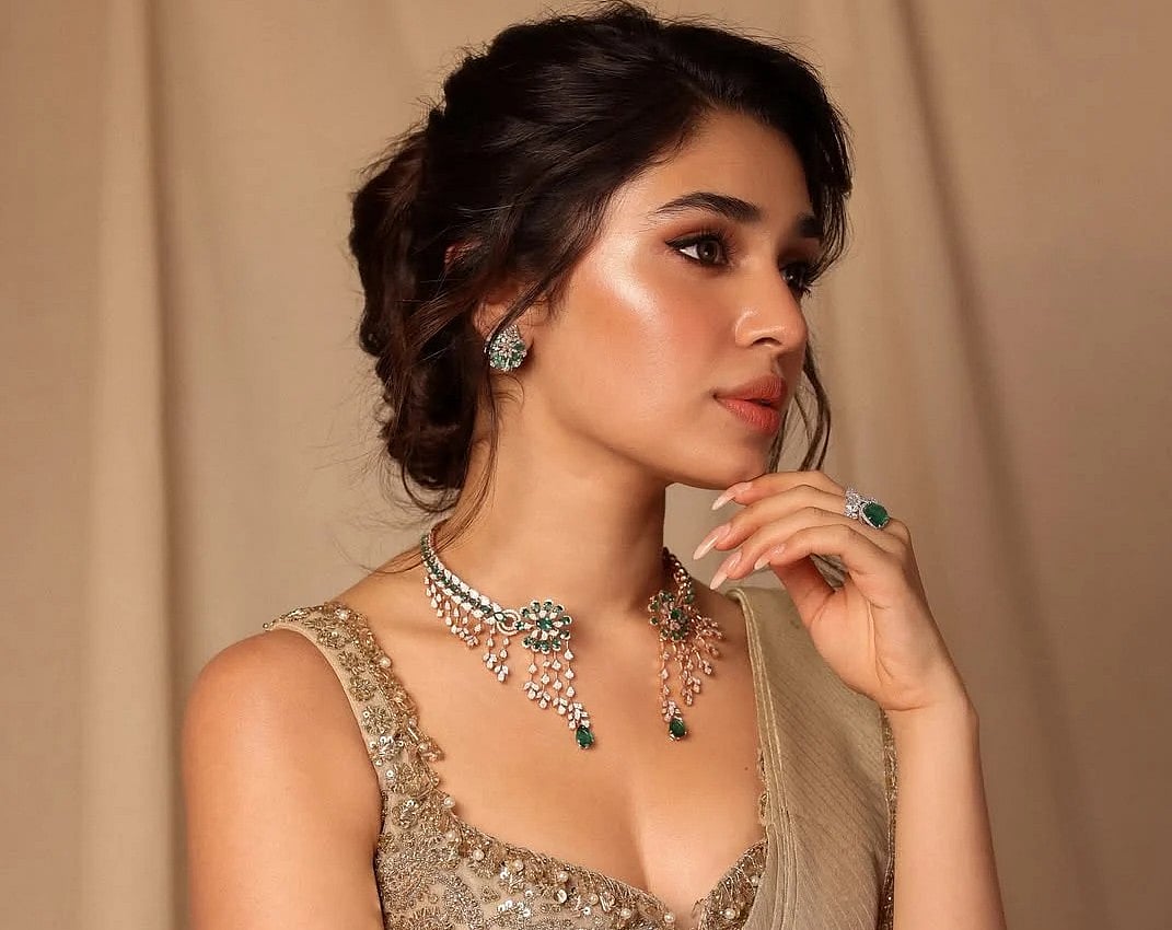 Keerthy Shetty: 'இருதய கூட்டை இடித்தவளே..!' - 'க்யூட்டி' கீர்த்தி ஷெட்டி க்ளிக்ஸ் | Photo Album