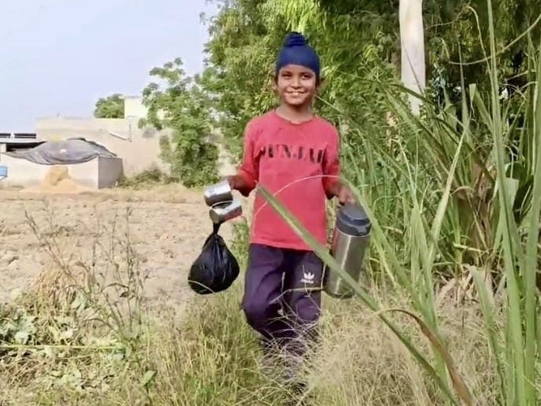 ஆபரேஷன் சிந்தூர்: வீரர்களுக்குத் தண்ணீர், பால் வழங்கிய சிறுவன்; கல்விச் செலவை ஏற்ற இந்திய ராணுவம்!
