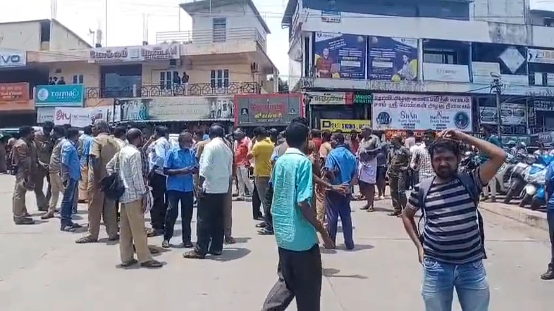 மார்த்தாண்டம்: பைக் விபத்தில் 2 மாணவர்கள் பலி, போராட்டம்..  யார் காரணம்? - போலீஸார் சொல்வது என்ன?