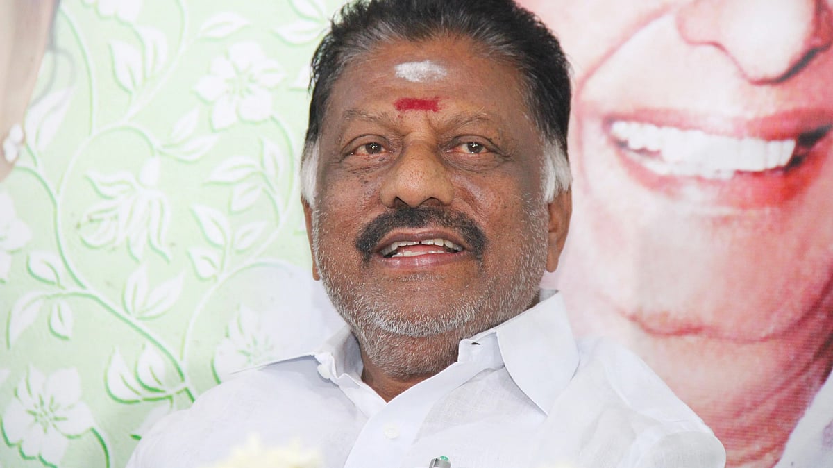 ``ஜெயலலிதா கொண்டு வந்த திட்டங்களை நிறுத்தியவர்தான் எடப்பாடி பழனிசாமி!” - அடித்து ஆடும் பன்னீர்!