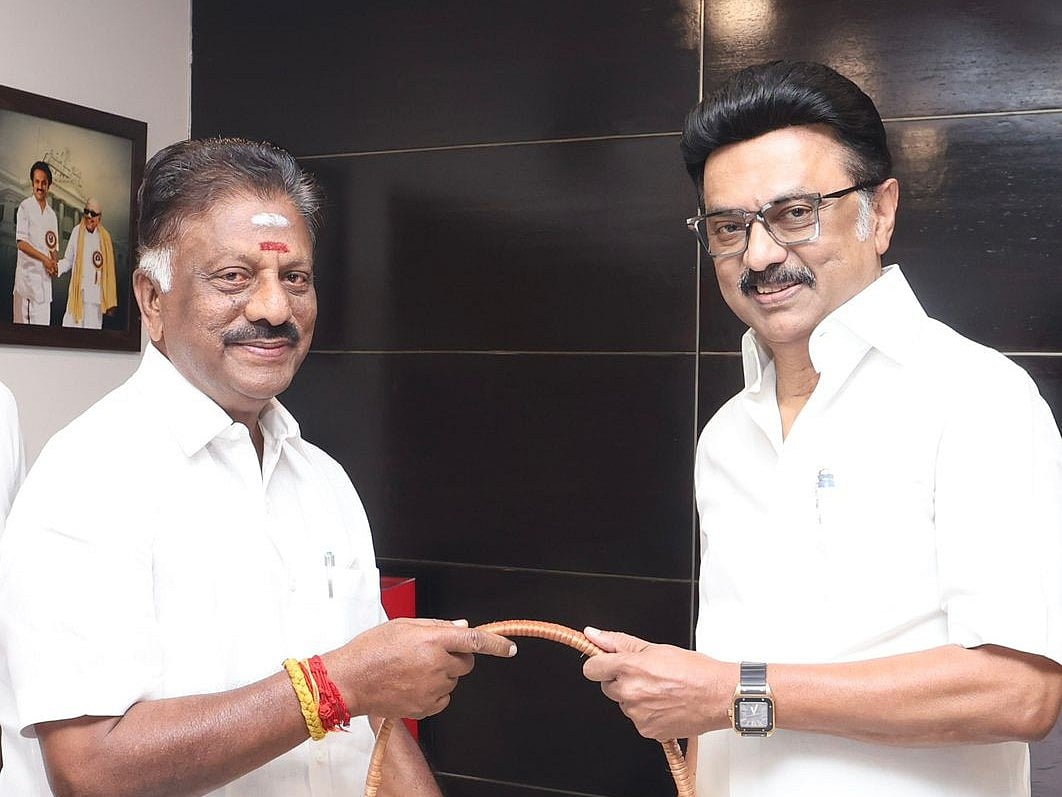 ``காவிரி நீரை கர்நாடகா திறந்துவிட்டும், கடைமடைக்கு வரவில்லை; காரணம் திமுக'' - ஓ.பன்னீர்செல்வம்