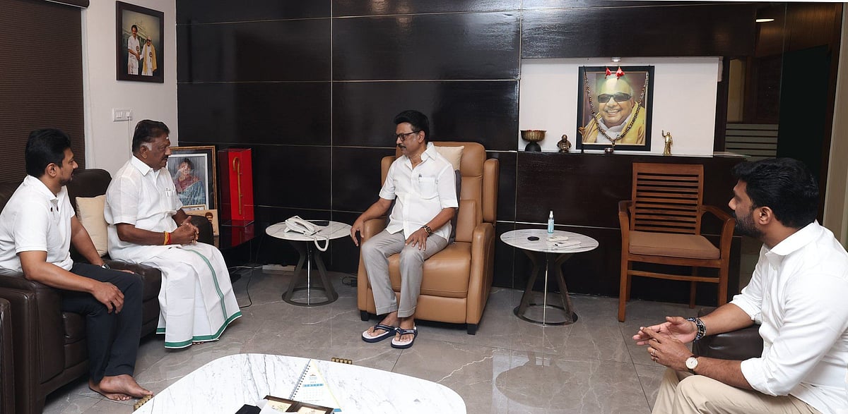 OPS: ``கூட்டுறவு சங்க உறுப்பினர்களுக்கு உடனே பத்திரங்களை வழங்க வேண்டும்'' - ஓபிஎஸ் வலியுறுத்தல்