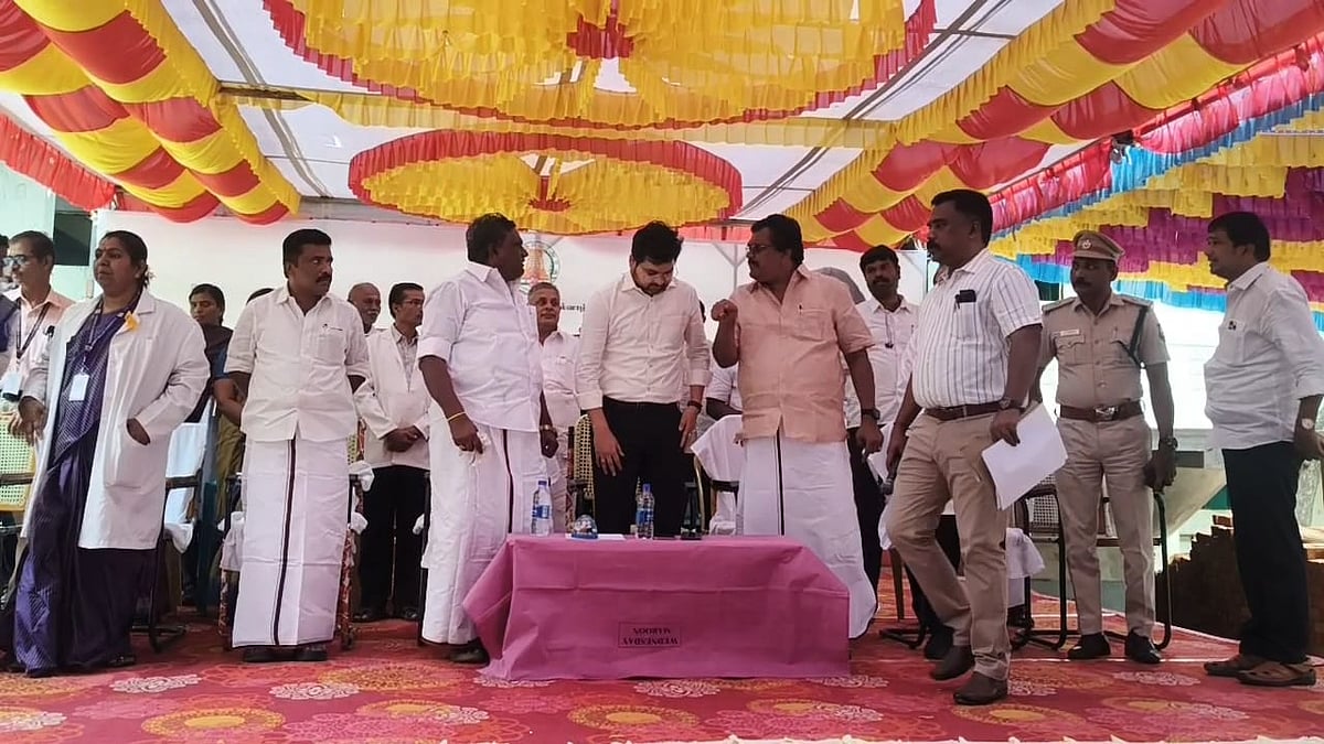 ஆண்டிபட்டி திமுக MLA-வைத் திட்டிய MP தங்கதமிழ்செல்வன்; மேடையில் கடும் வாக்குவாதம்; என்ன நடந்தது?