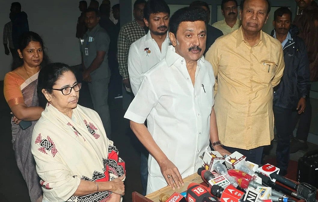 வங்காள மொழி: `பொருத்தமான பதிலடி கொடுக்காமல் மம்தா பானர்ஜி கடந்து செல்லமாட்டார்' - முதல்வர் ஸ்டாலின்