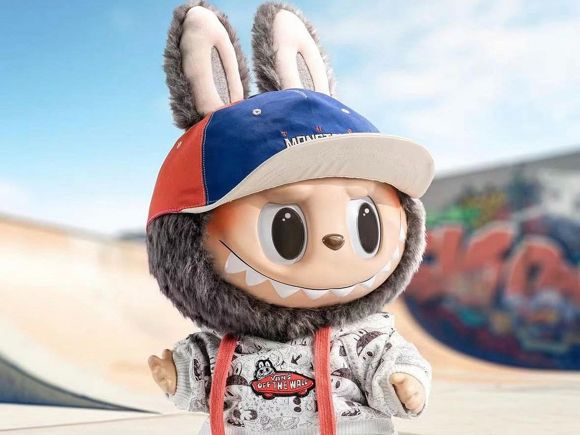 Labubu: உலகின் மிக விலையுயர்ந்த பொம்மை; 9 லட்சம் ரூபாய்க்கு விற்கப்பட்டது எப்படி?