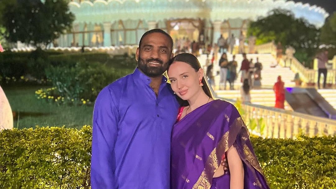 ’உலகின் சிறந்த கணவன்’ - இந்தியக் காதலனை கரம்பிடித்த ரஷ்ய பெண் சொல்லும்  3 காரணங்கள்