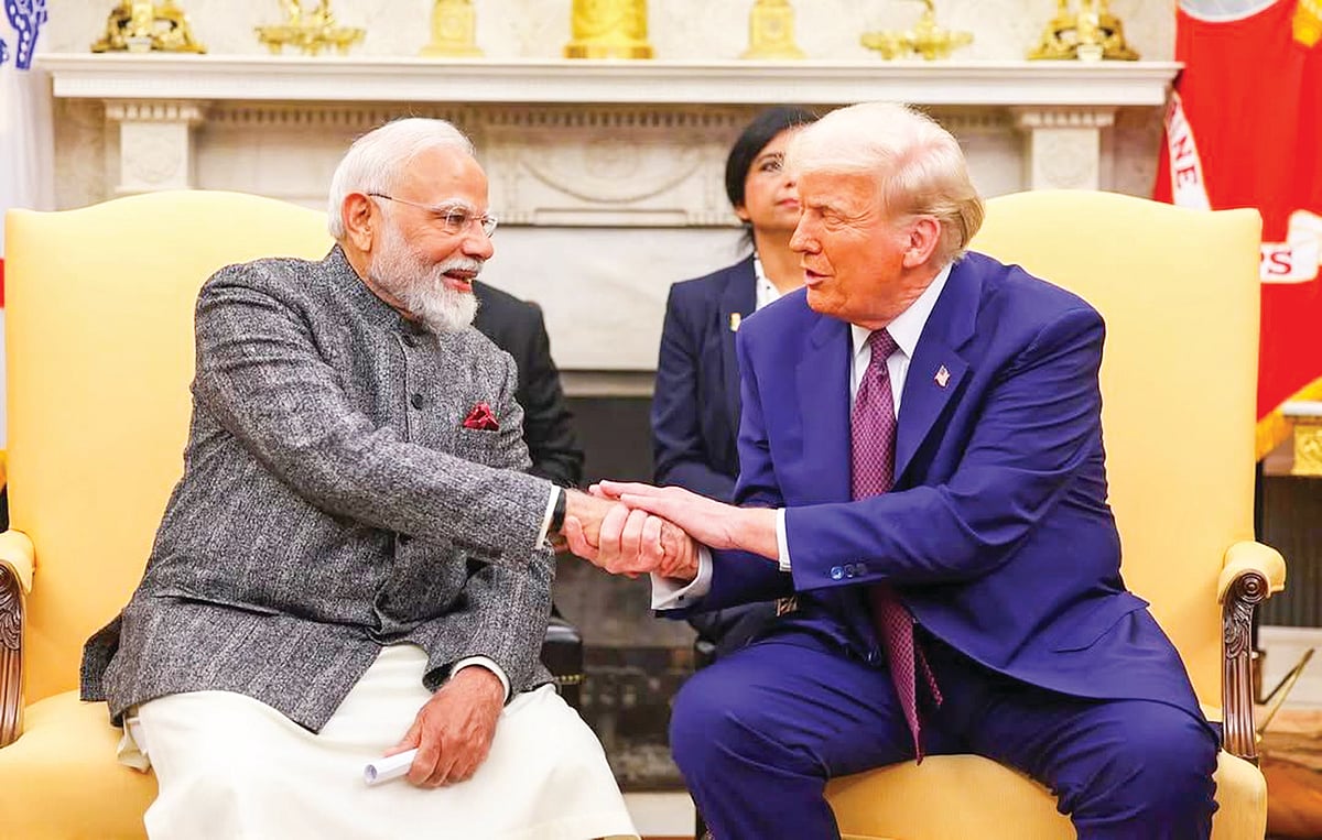 காசா விவகாரம்: ``அமைதியை நிலைநாட்ட ட்ரம்பின் முயற்சியை ஆதரிப்போம்'' - பிரதமர் மோடி புகழாரம்