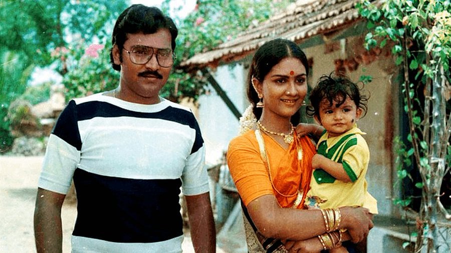 Mundhanai Mudichu: ``பாக்கியராஜ் சார் புடவை அணிந்து எனக்கு நடிக்க சொல்லிக் கொடுப்பார்!'' - ஊர்வசி