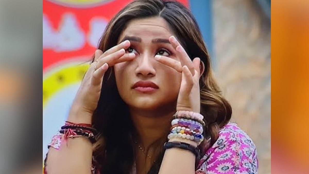 ரெட் கார்டு கொடுத்தது நியாயமே இல்ல; ஓட்டும் போடக்கூடாதா? கண்ணீருடன் நடிகை ரவீனா பேட்டி