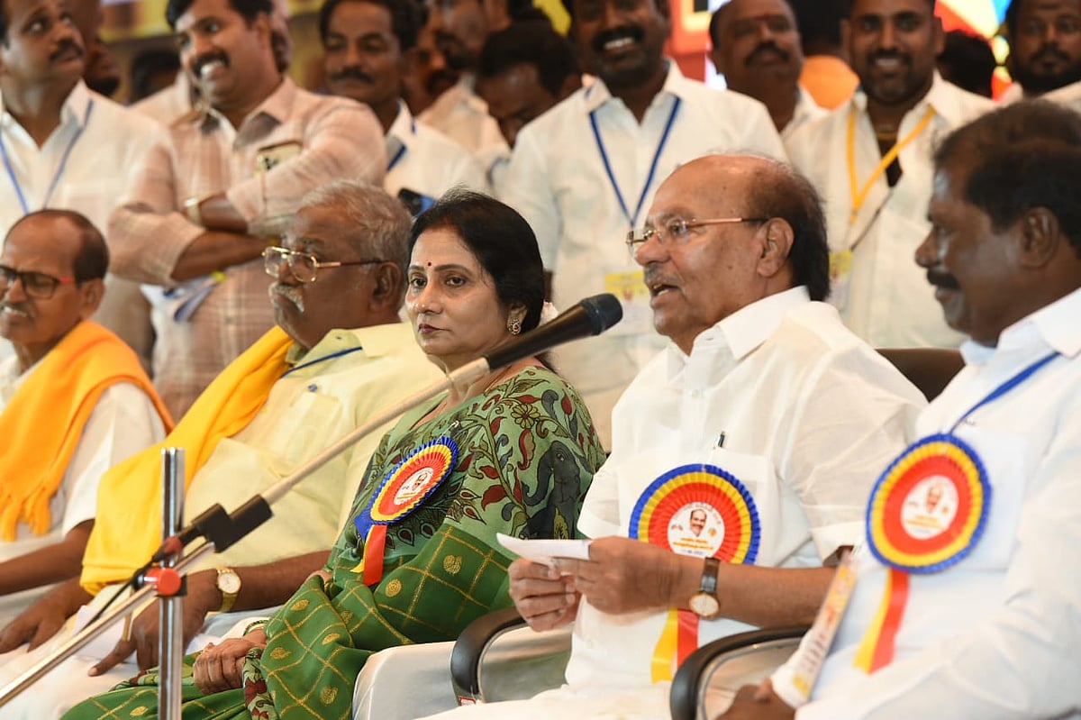 PMK: 'எனக்கு சென்னையில் பாராட்டு விழா நடத்தியிருக்க வேண்டும்; ஆனால்...' - ராமதாஸ்